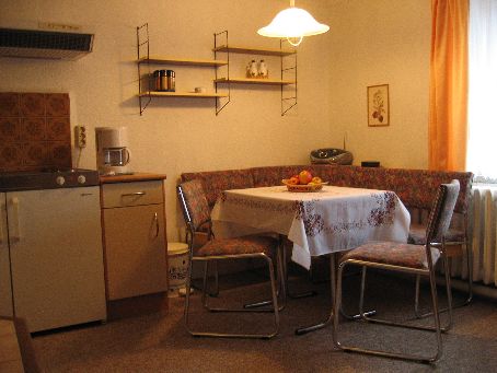 Wohnzimmer mit Miniküche